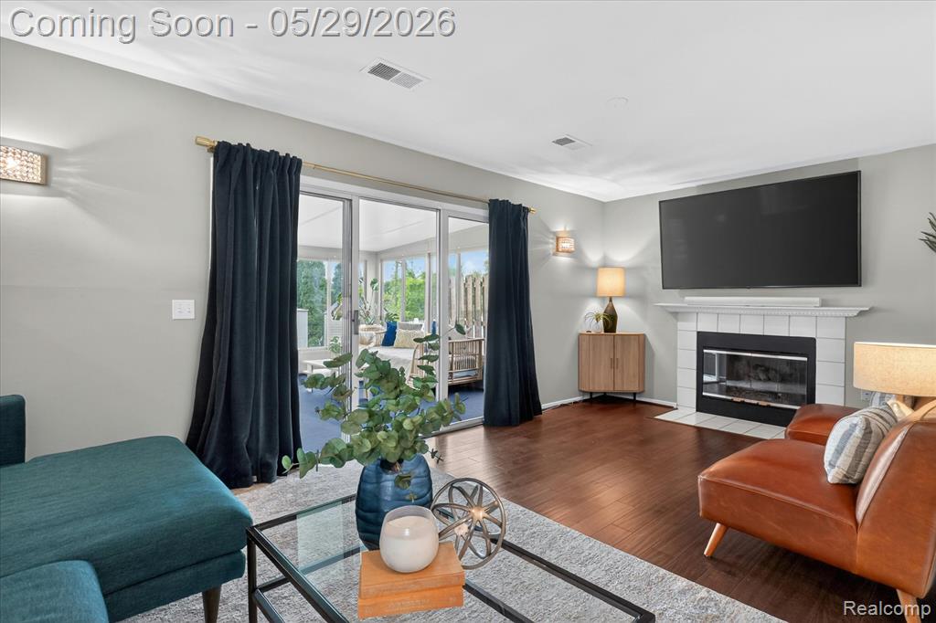 349 Princeton Drive, South Lyon, MI 48178 — Photo 12