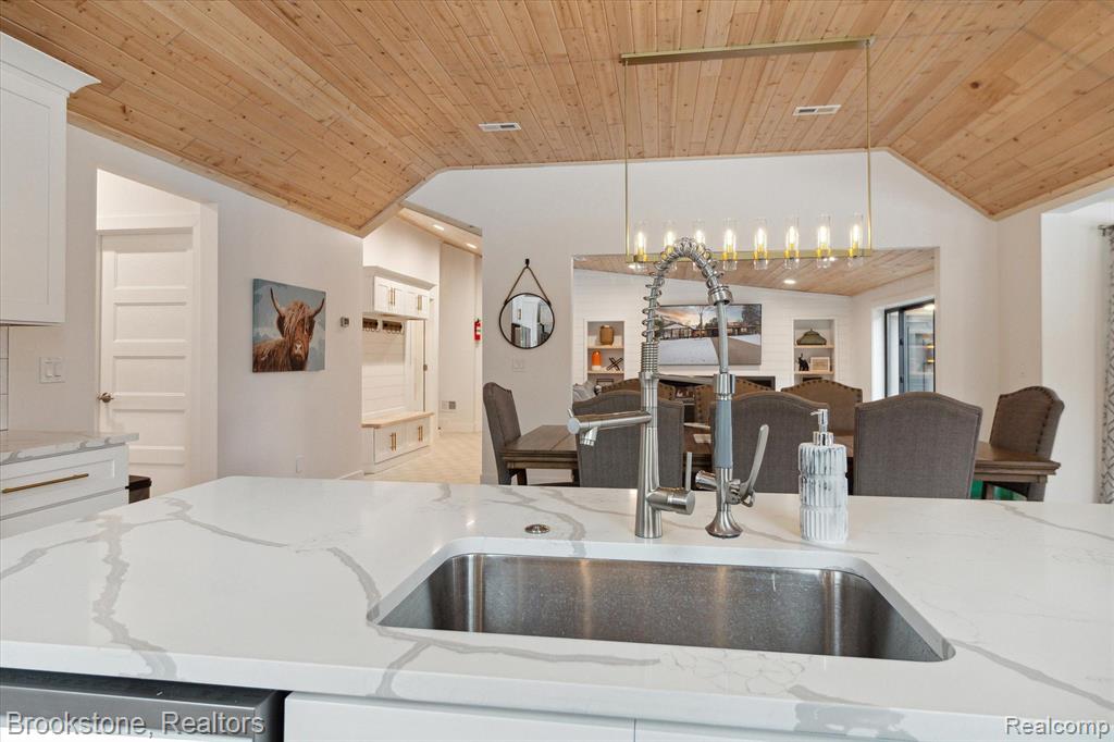 6245 W HIGGINS LAKE Drive, Roscommon, MI 48653 — Photo 18
