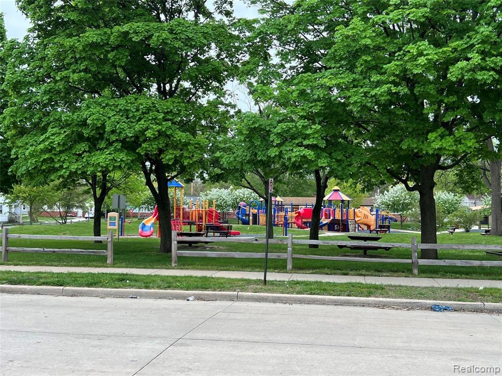 5027 WOODWARD Street, Wayne, MI 48184 — Photo 15