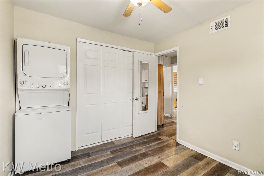 657 Dunleavy Drive, Highland, MI 48356 — Photo 15