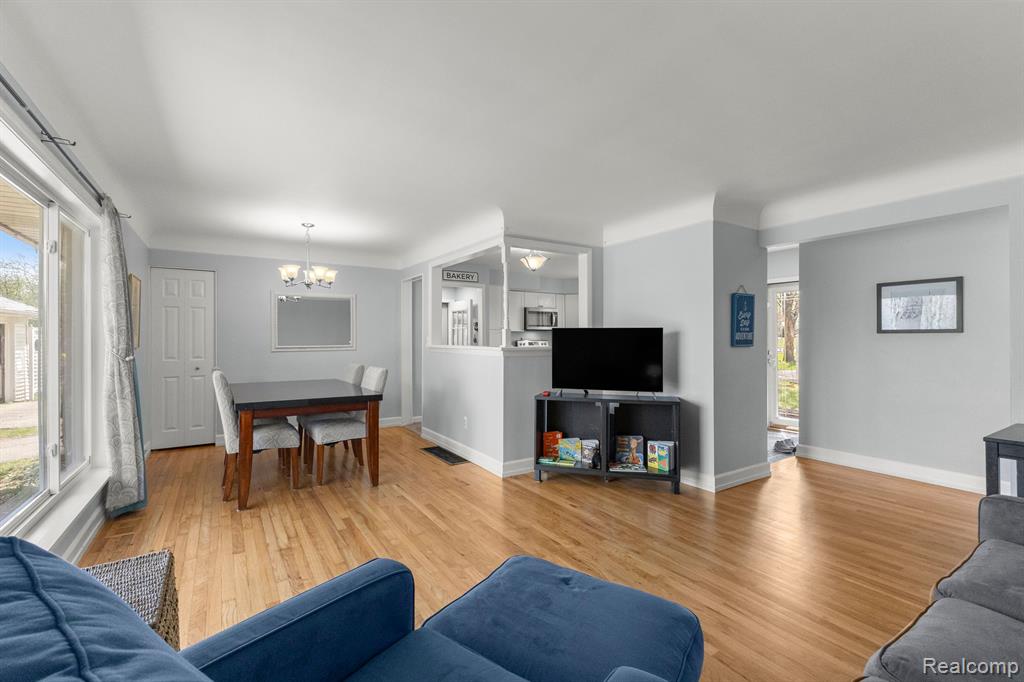 46910 CHERRY HILL Road, Canton, MI 48187 — Photo 17