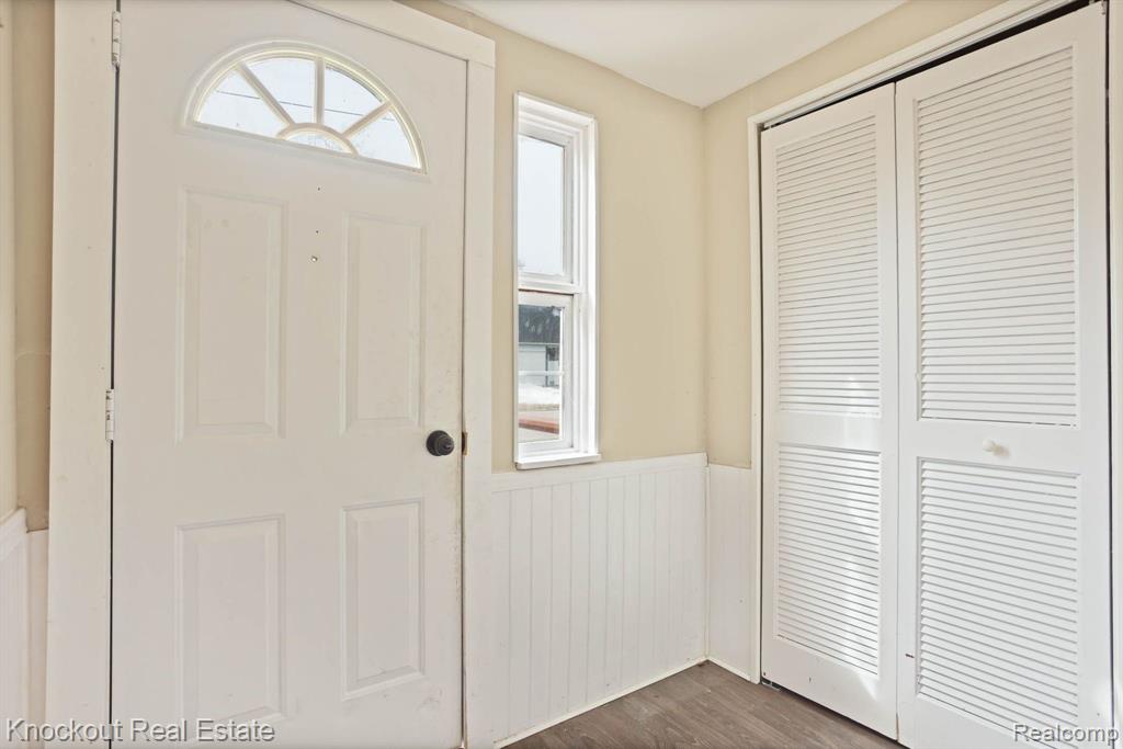 117 S IRVING Street, St. Charles, MI 48655 — Photo 5