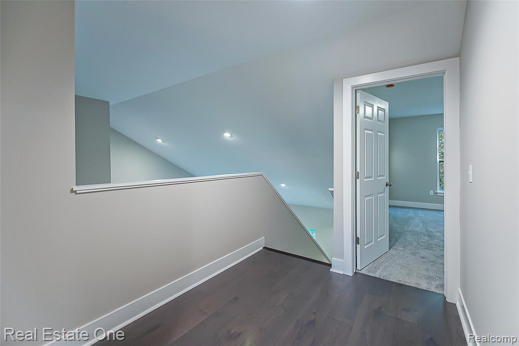 529 Indian Oaks Drive, Howell, MI 48843 — Photo 29