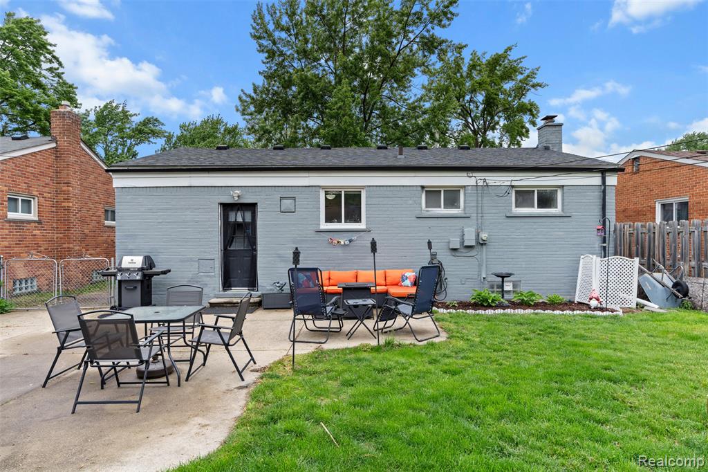 926 Parliament Avenue, Madison Heights, MI 48071 — Photo 26