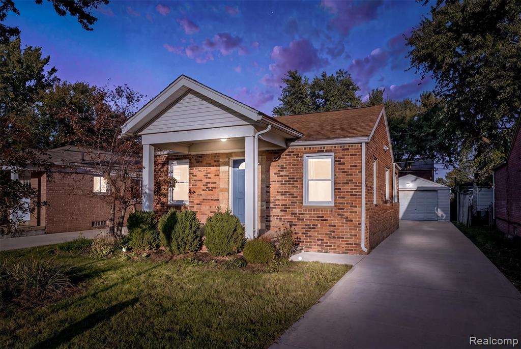 23020 Albion Avenue, Farmington Hills, MI 48336