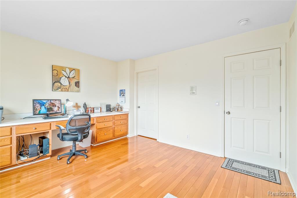 454 BREAKWATER, Belleville, MI 48111 — Photo 30