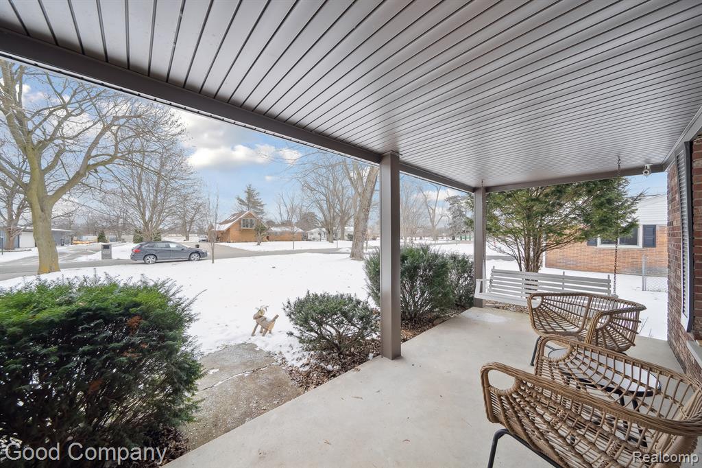 3370 INDIANDALE Drive, Orchard Lake Village, MI 48324 — Photo 8