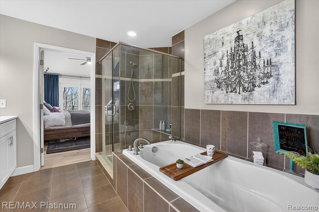 2206 Moorlands View, Howell, MI 48855 — Photo 15