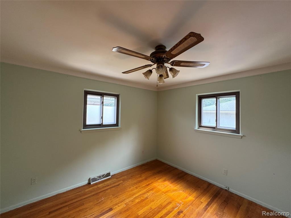 6604 Colonial Street, Dearborn Heights, MI 48127 — Photo 9