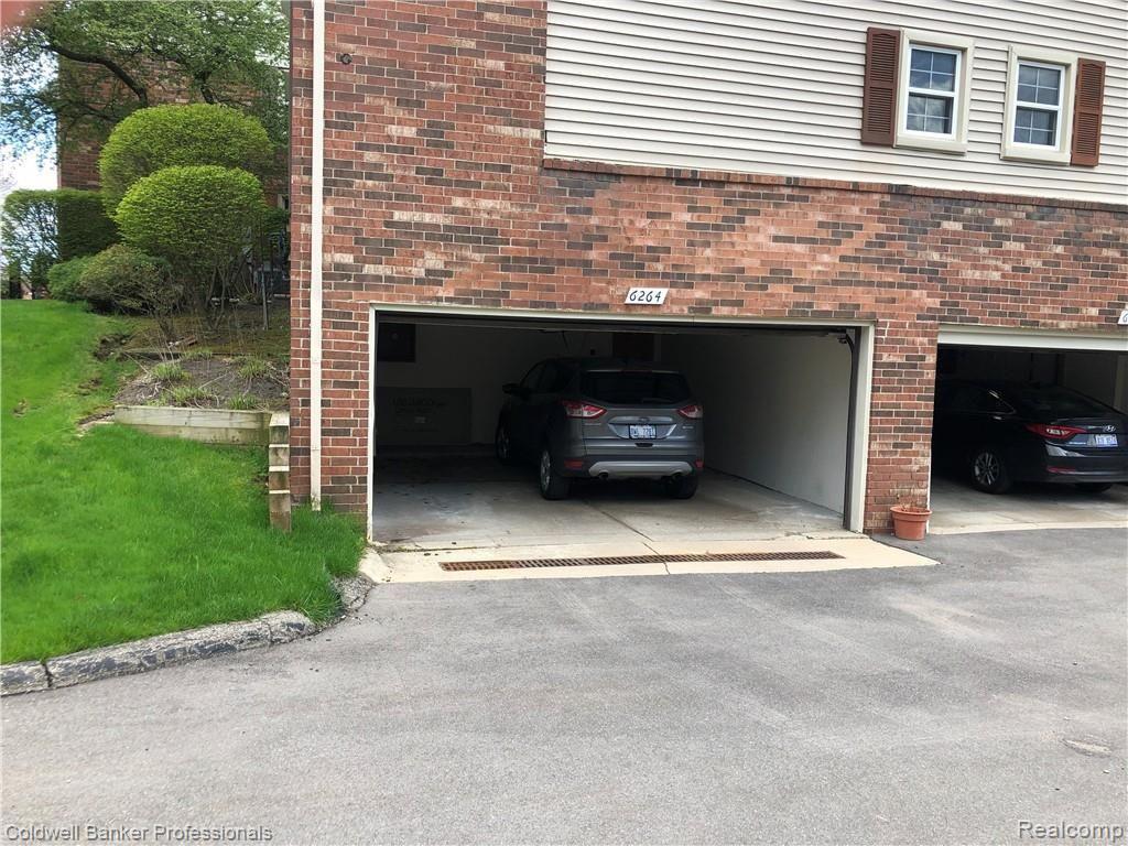 6264 Pepper Hill Street, West Bloomfield, MI — Photo 20