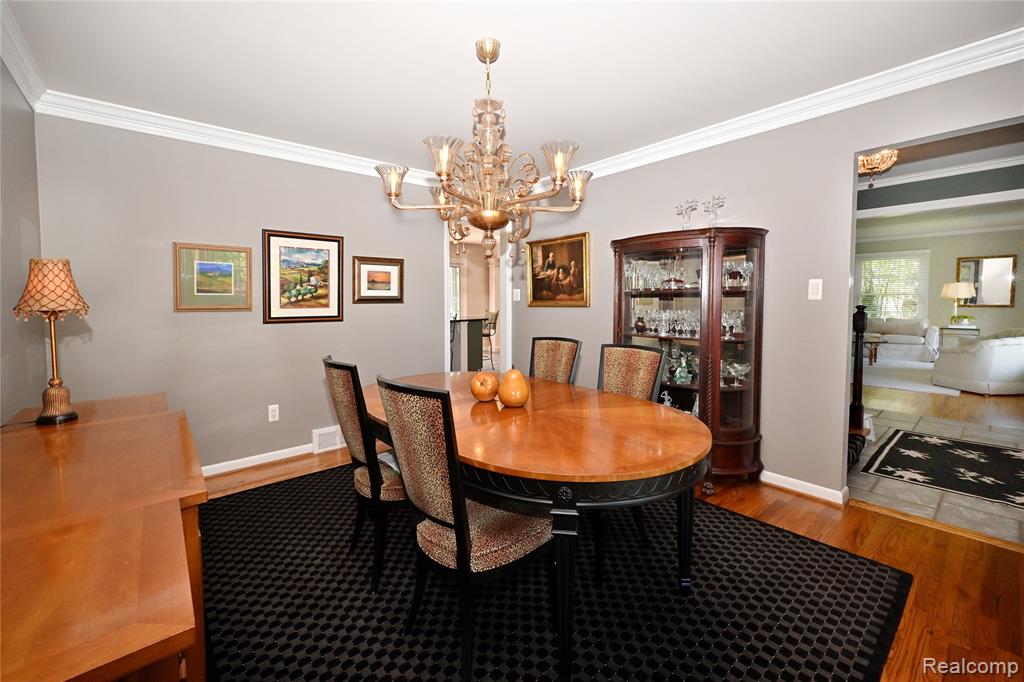 4655 Walnut Lake Road, Bloomfield Hills, MI 48301 — Photo 14