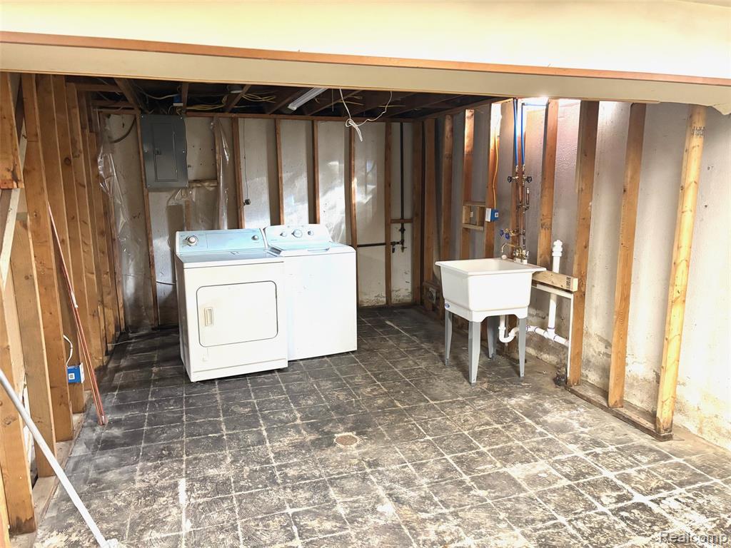 4424 Briarwood Avenue, Royal Oak, MI 48073 — Photo 15