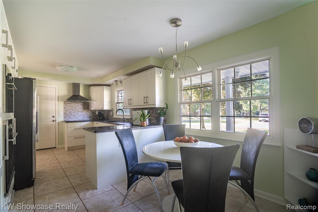 7000 Pebblecreek Road, West Bloomfield, MI — Photo 8