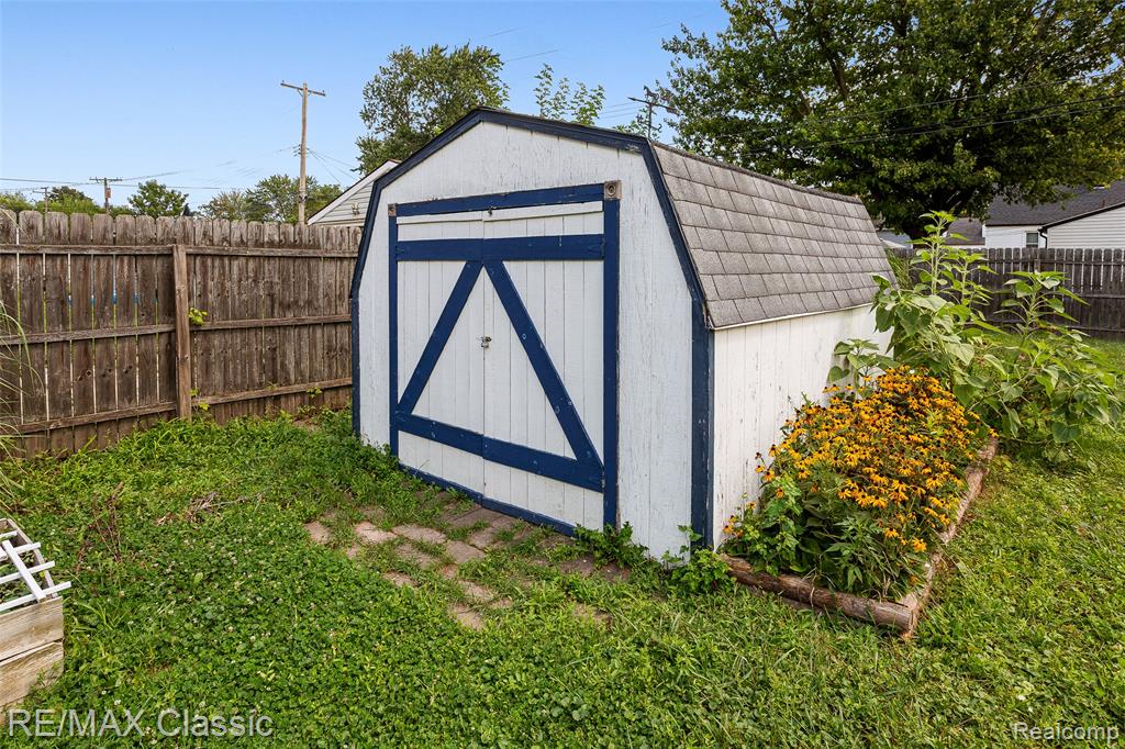 5097 Winifred Street, Wayne, MI 48184 — Photo 29