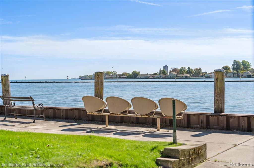 22676 Bayview Drive, Saint Clair Shores, MI 48081 — Photo 33