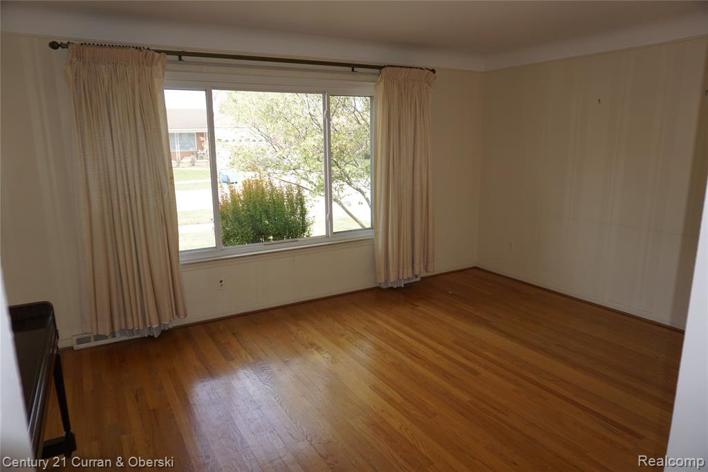 25659 Baldwin Street, Dearborn Heights, MI 48127 — Photo 9