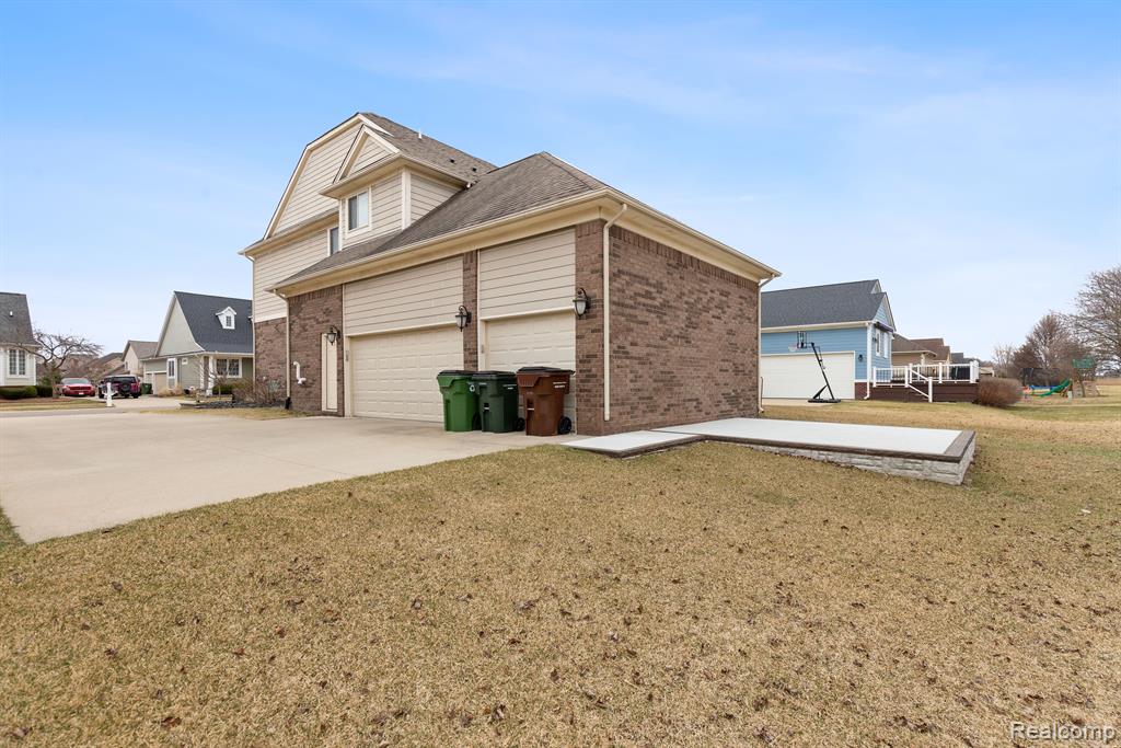 49751 GOLDEN PARK Drive, Shelby Twp, MI 48315 — Photo 4