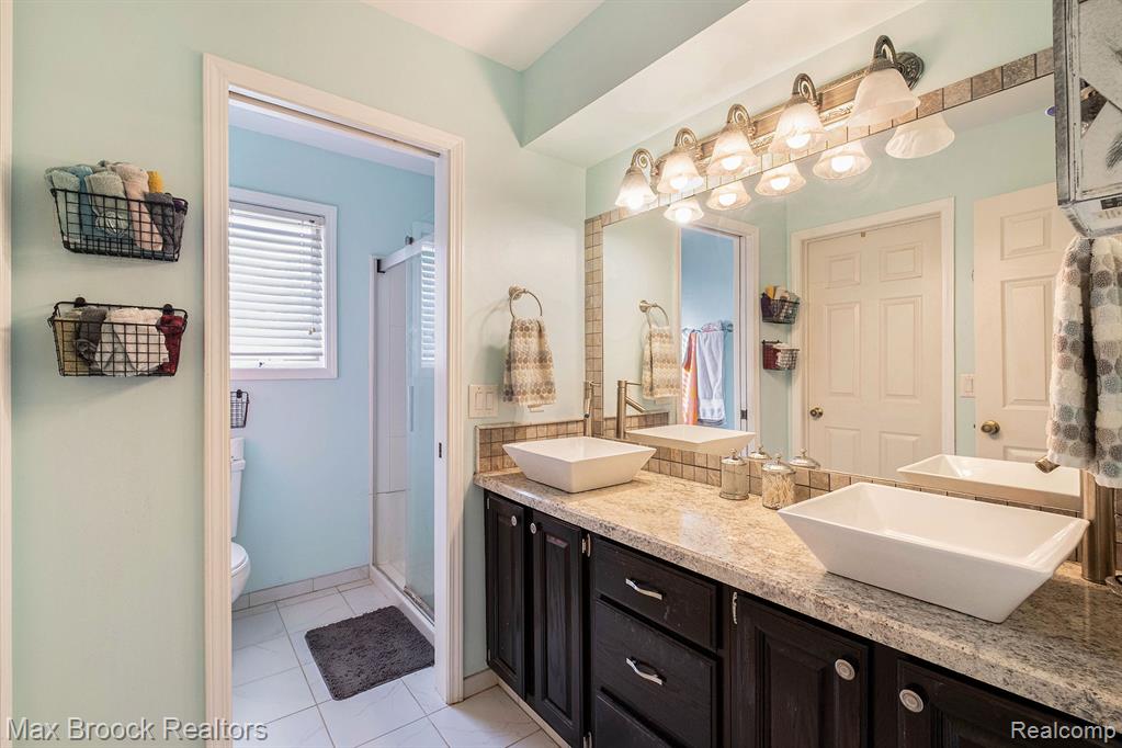 5031 Belsay Road, Grand Blanc, MI 48439 — Photo 19