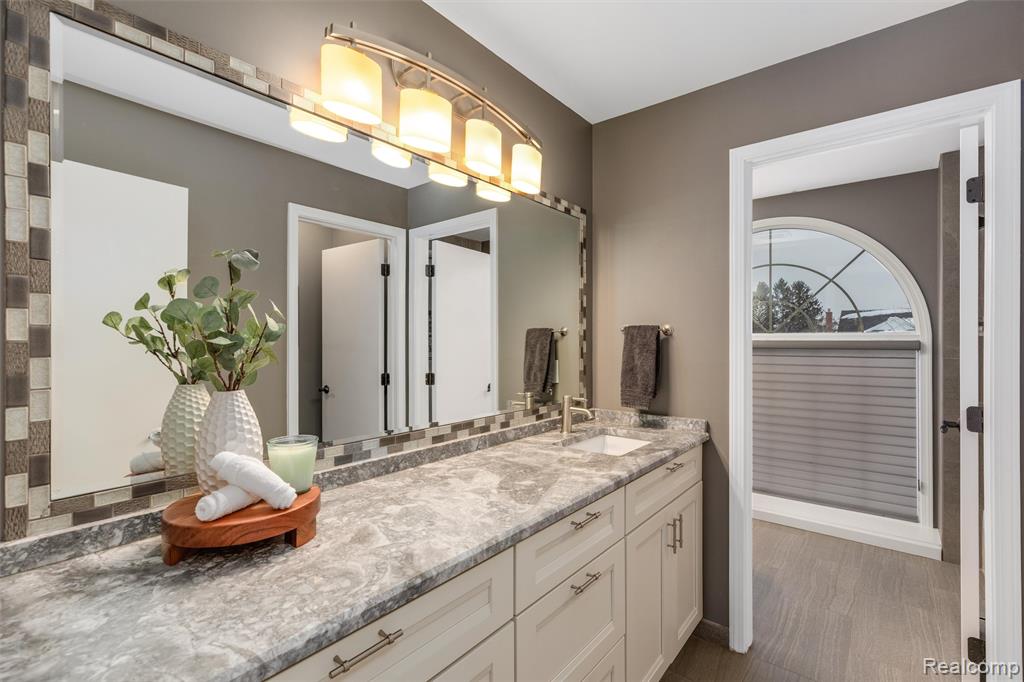 49474 Pine Ridge Court, Plymouth, MI 48170 — Photo 31