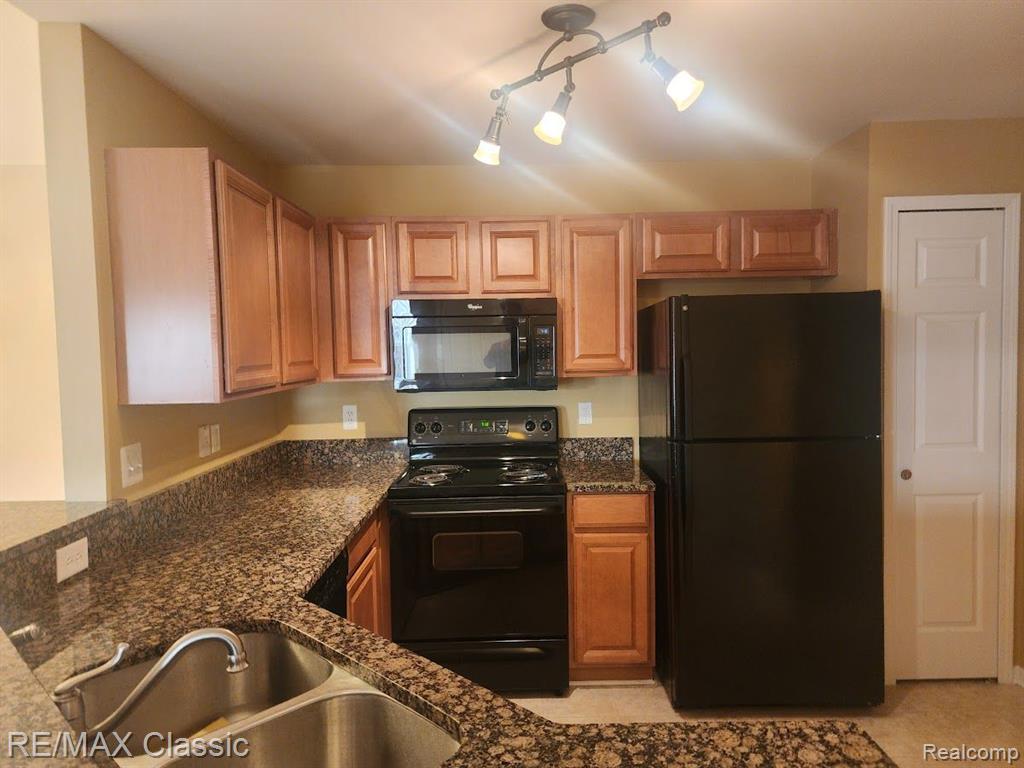 44275 PRINCETON Drive, Clinton Twp, MI 48038 — Photo 6