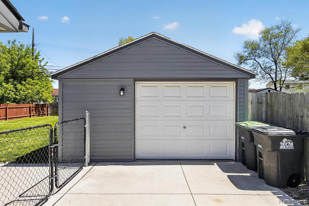 5877 William Street, Taylor, MI 48180 — Photo 32