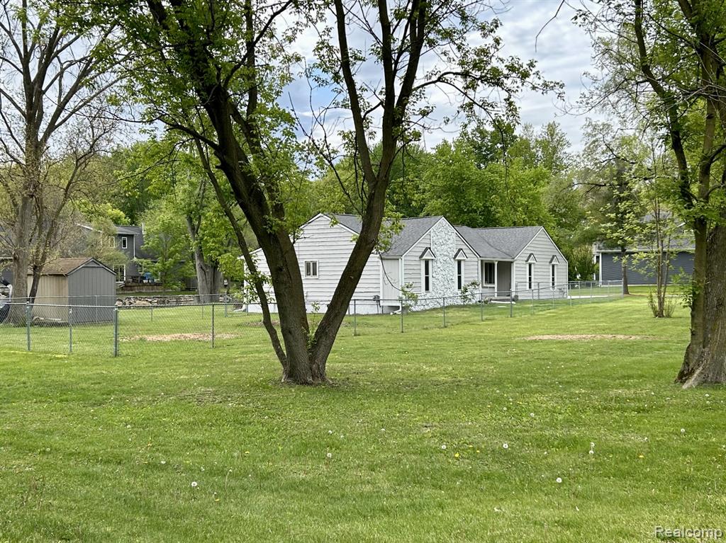 9831 Kress Road, Pinckney, MI 48169 — Photo 6