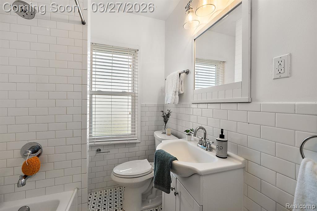 2552 Beals Street, Detroit, MI 48214 — Photo 23