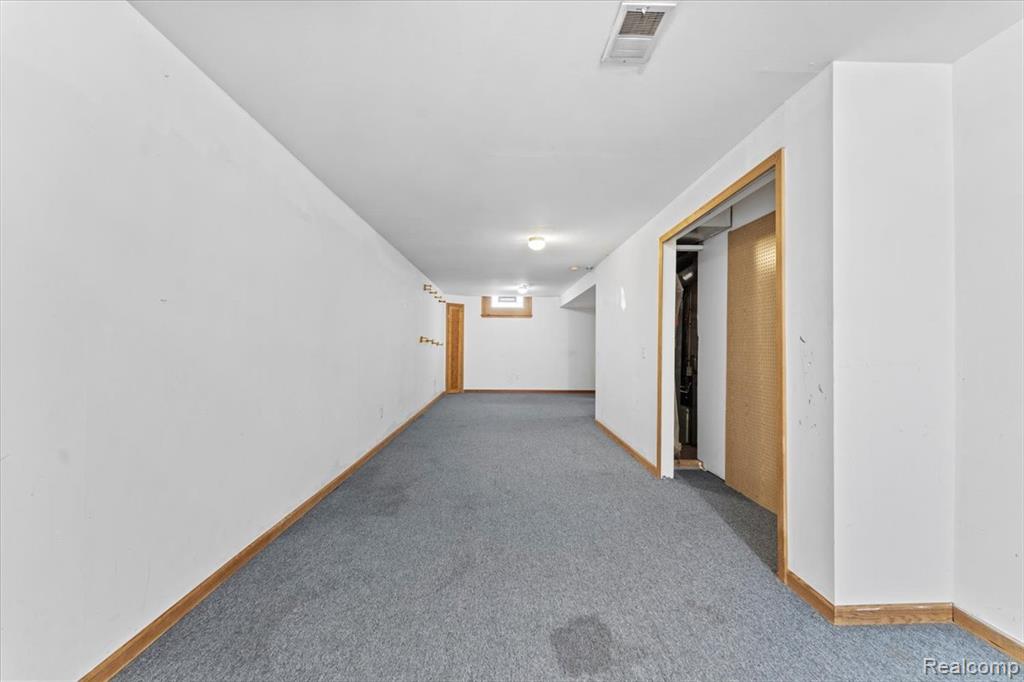 9160 Maplewood Drive, White Lake, MI — Photo 17