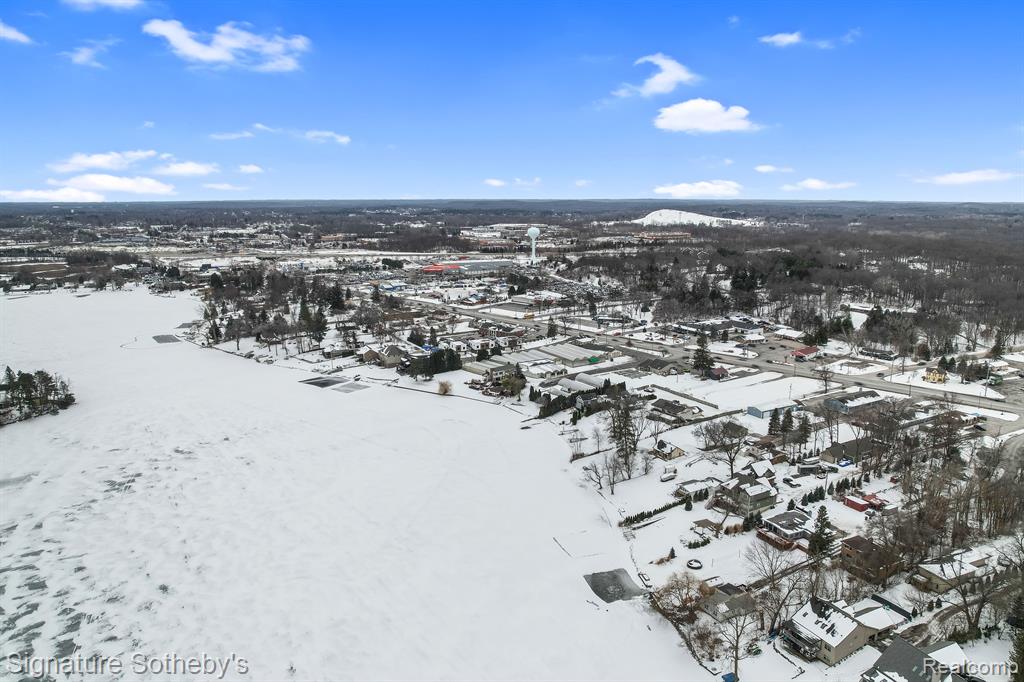 8041 GRAND RIVER Road, Brighton, MI 48114 — Photo 31