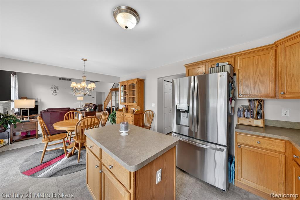 5265 Genesee Oaks Court, Grand Blanc, MI 48439 — Photo 20