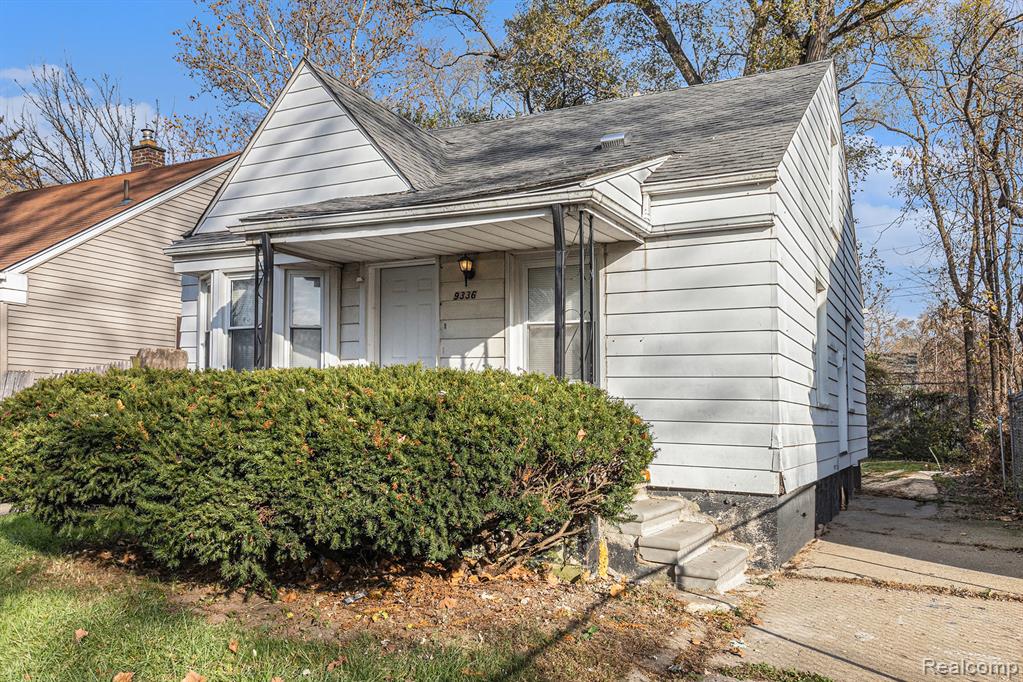 9336 SUSSEX St Street, Detroit, MI 48228 — Photo 4