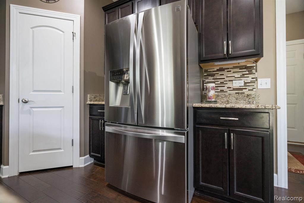 5657 GOLF POINTE Drive, Clarkston, MI 48348 — Photo 15