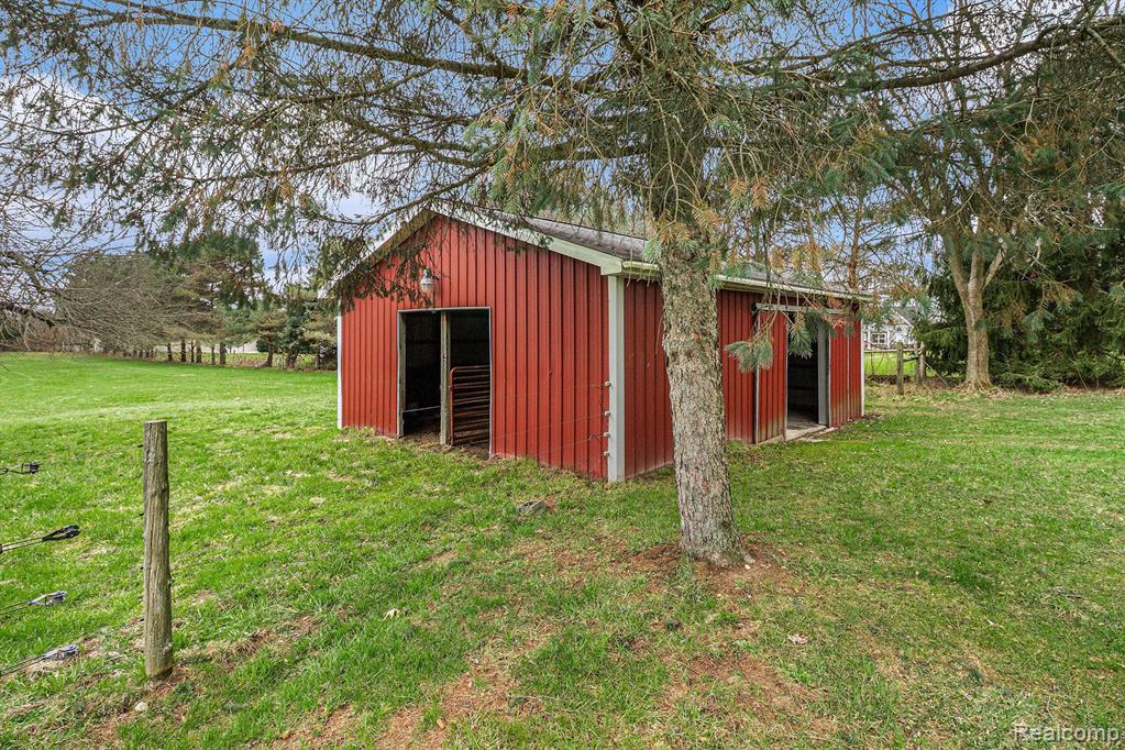 6181 LOBDELL Road, Linden, MI 48451 — Photo 23
