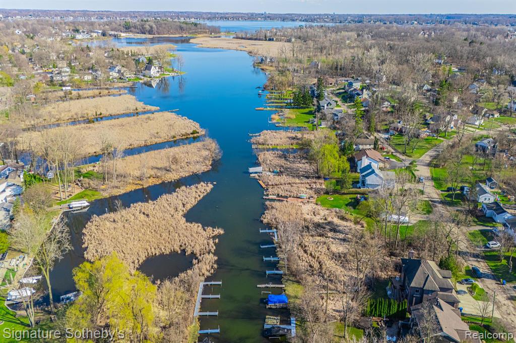 1105 Oregon Boulevard, Waterford, MI 48327 — Photo 21