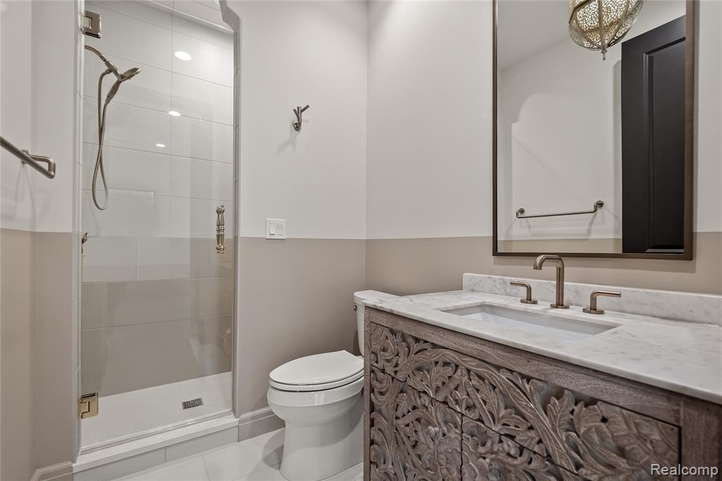 559 Barrington Park Drive, Bloomfield Hills, MI 48304 — Photo 34