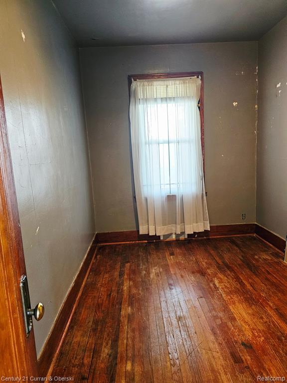 3951 COMMOR Street, Hamtramck, MI 48212 — Photo 8
