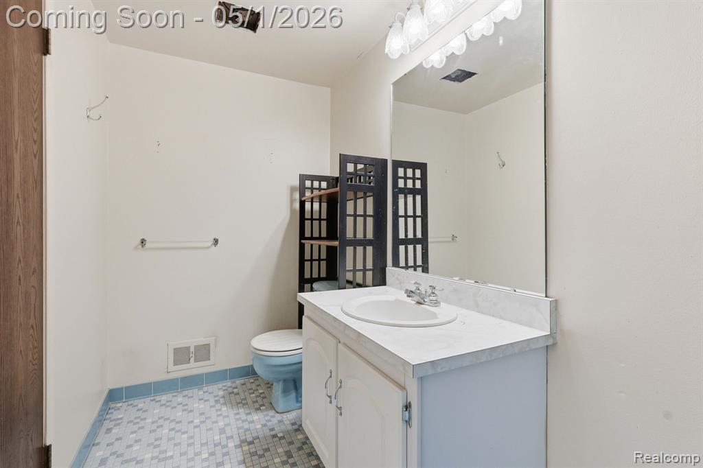 51260 Johns Drive, New Baltimore, MI 48047 — Photo 12