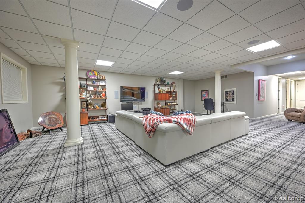 5591 Pembrooke Crossing, West Bloomfield, MI — Photo 41