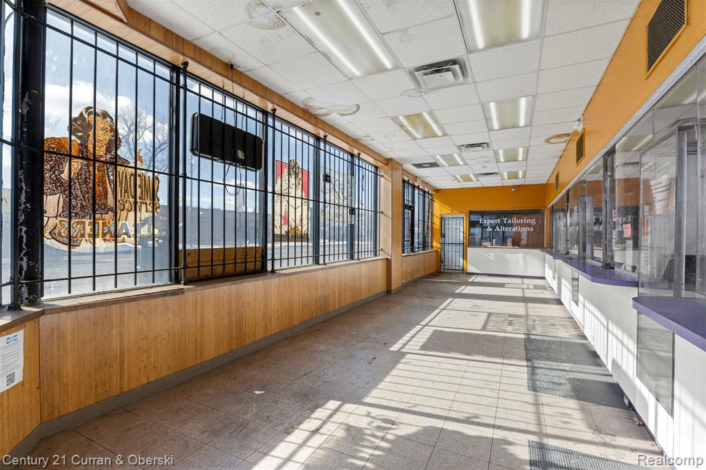 16300 W 7 Mile Road, Detroit, MI 48235 — Photo 9