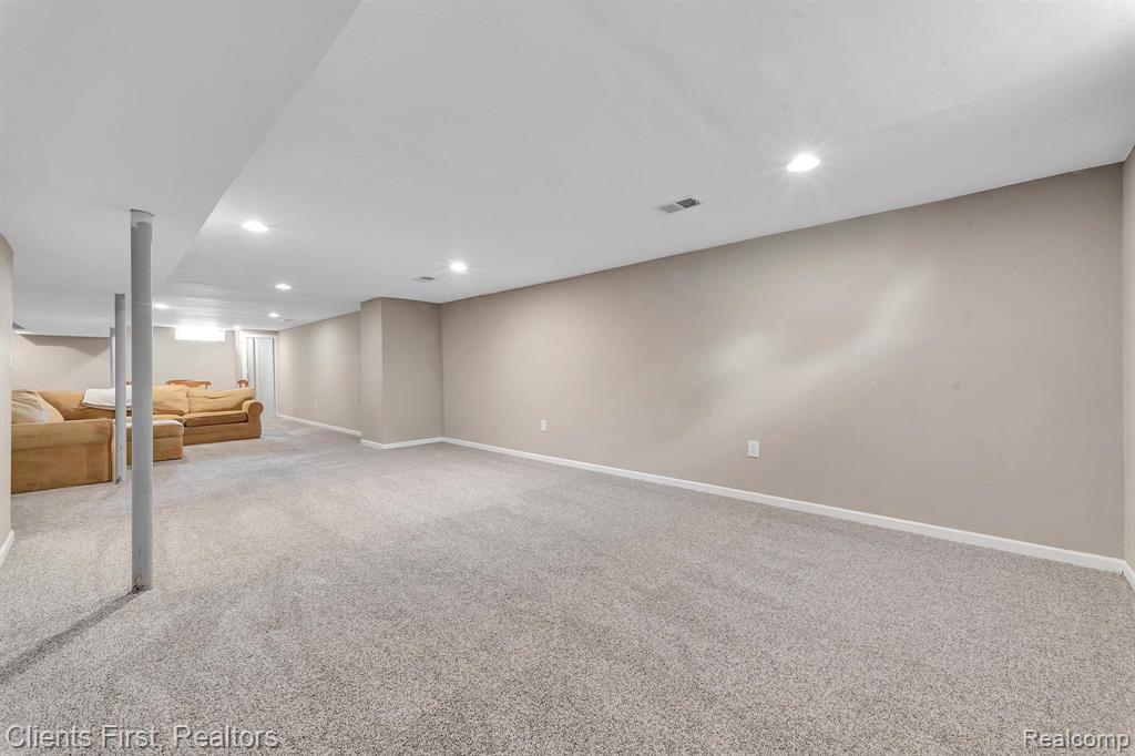 616 Light Tower Drive, Belleville, MI 48111 — Photo 41