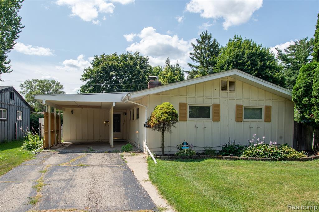 1727 Briarwood Drive, Flint, MI 48507