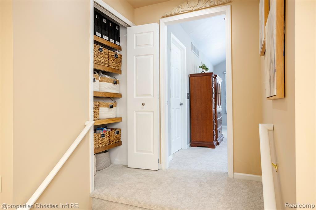 45571 IRVINE Drive, Novi, MI — Photo 25