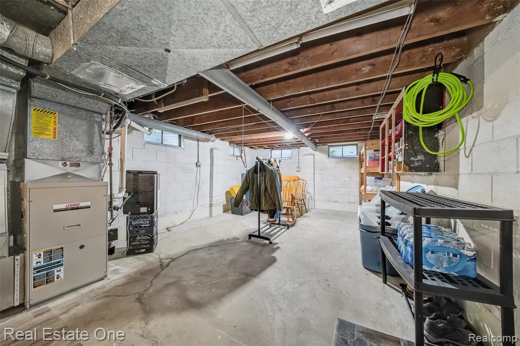 620 S Webik Avenue, Clawson, MI — Photo 33