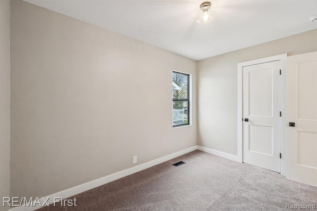 27520 Bohnhoff Street, Roseville, MI 48066 — Photo 16