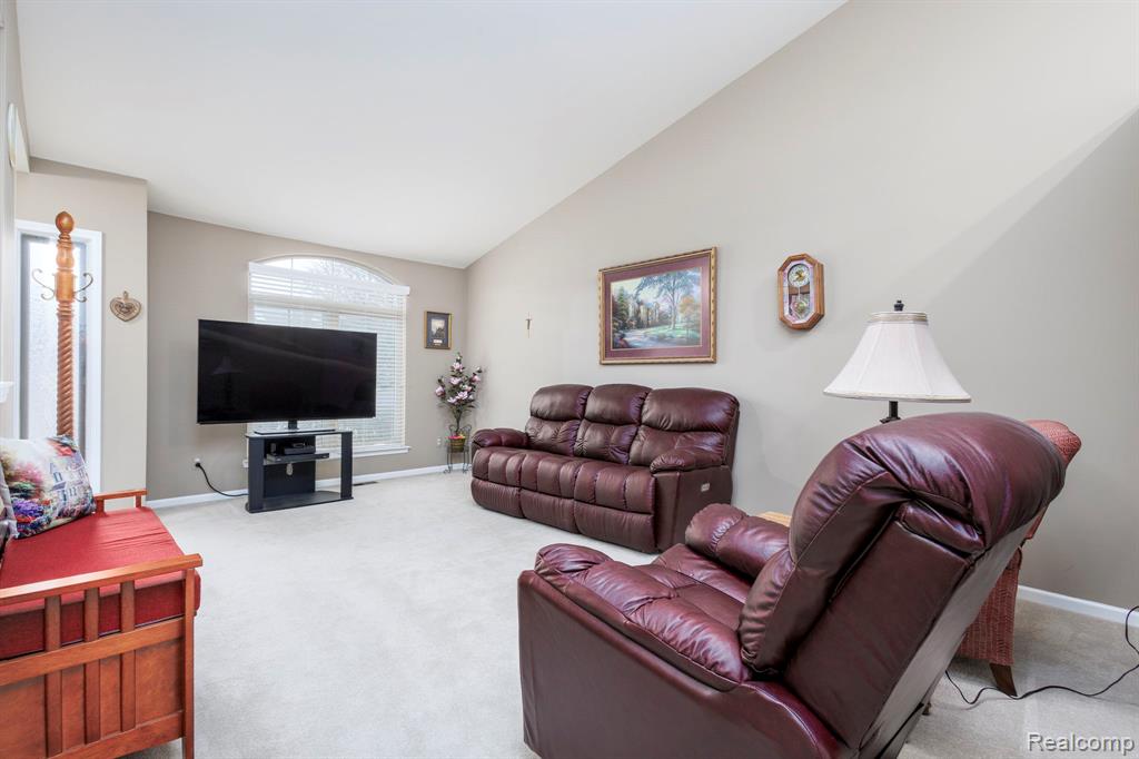 46436 Imperial Lane, Macomb, MI 48044 — Photo 5
