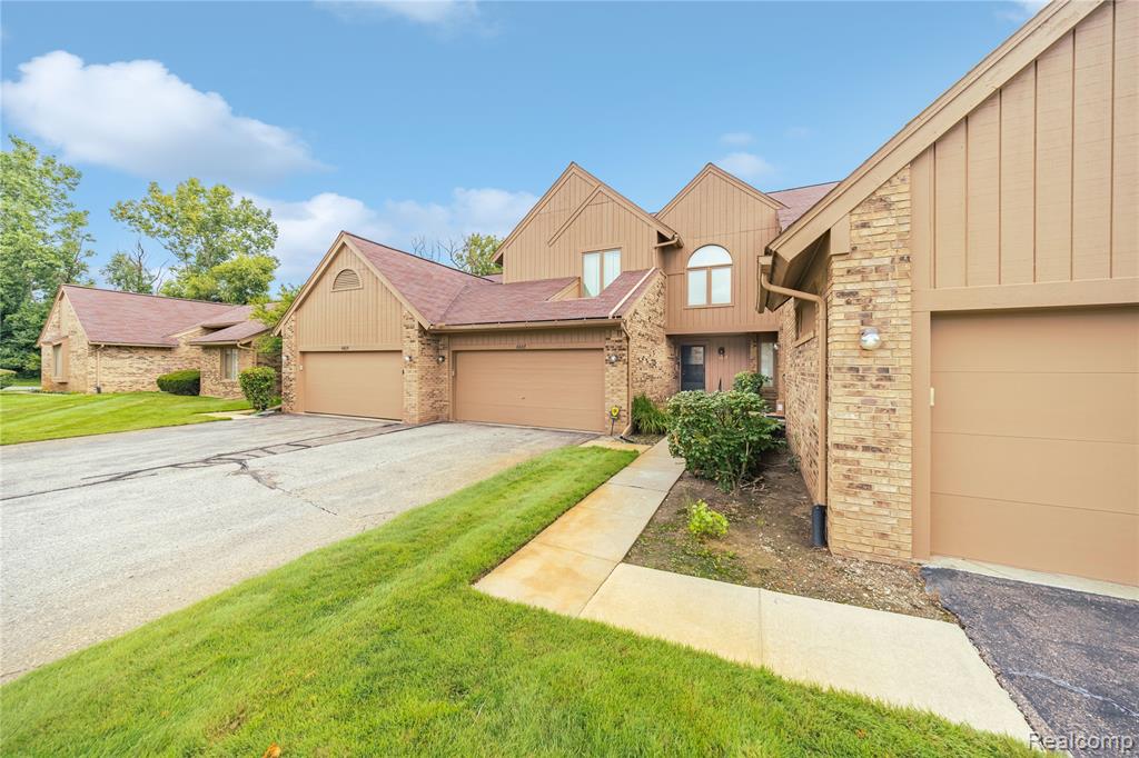6607 Westbrooke Court, West Bloomfield, MI — Photo 2