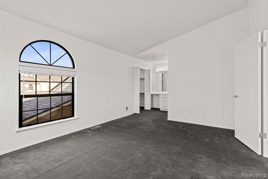 5611 DRAKE HOLLOW Drive W, West Bloomfield, MI — Photo 13