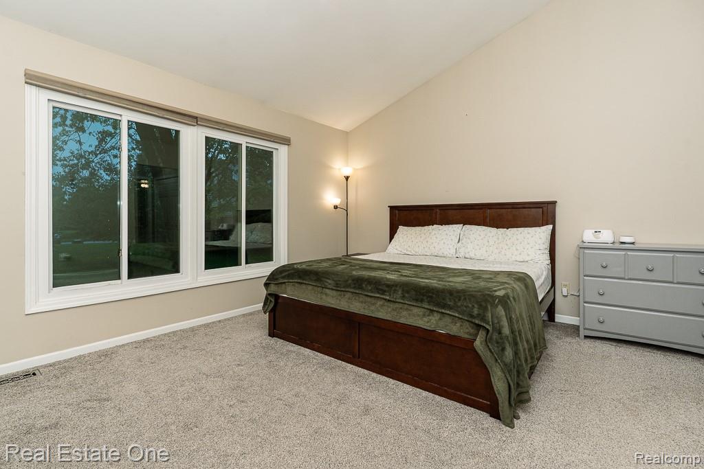 6778 Baytree Court, Shelby Twp, MI 48316 — Photo 25