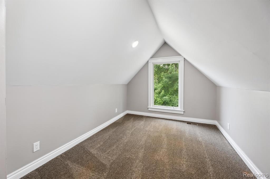 9824 Hidden Acres, South Lyon, MI 48178 — Photo 23