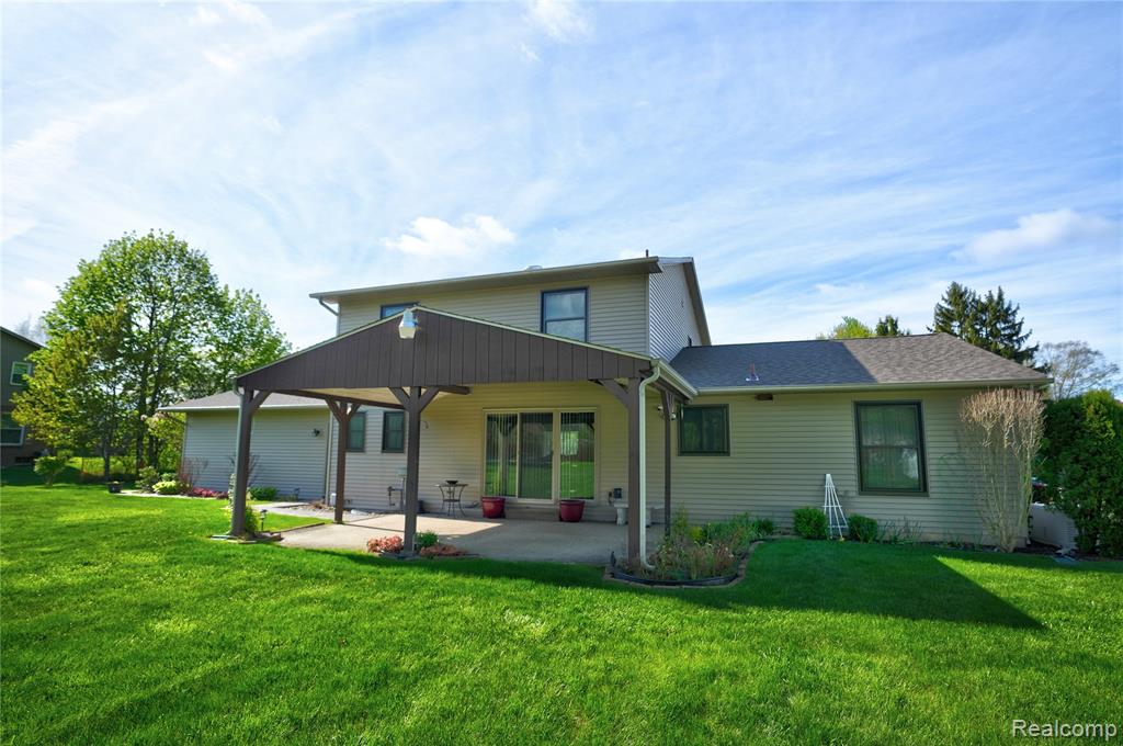 6338 Covered Wagons Trail, Flint, MI 48532 — Photo 11
